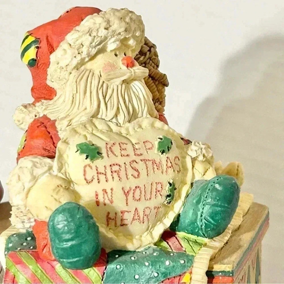 San Francisco Music Box Company Keep Christmas In Your Heart Santa & Girl Works - Picture 8 of 13